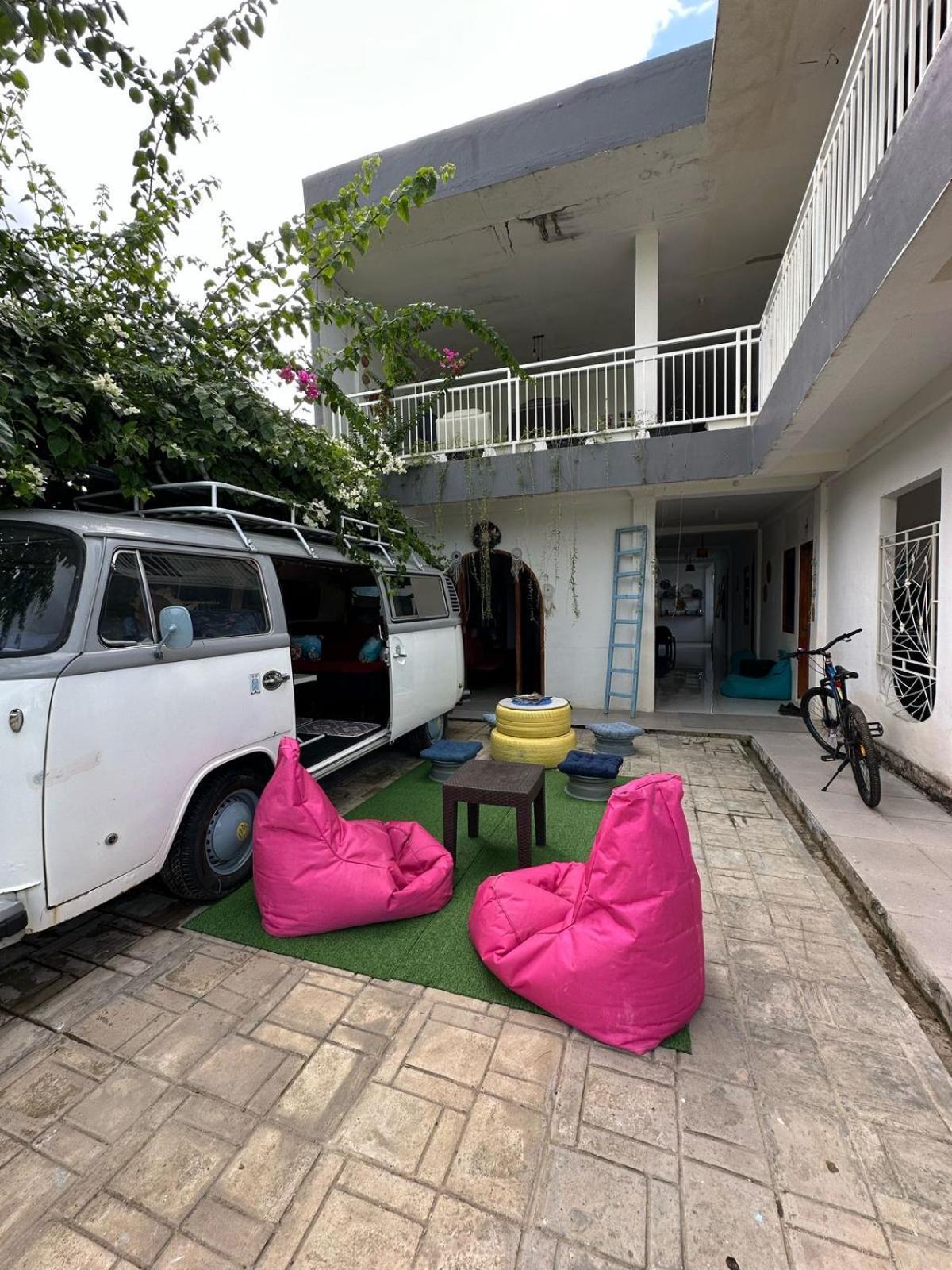 D'Flora Homestay Labuan Bajo Exteriör bild